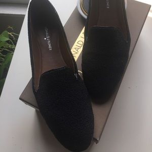 Donald J Pliner Flats